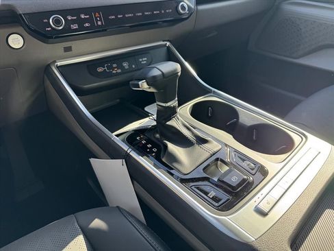 New 2026 Kia Carnival EX image 16