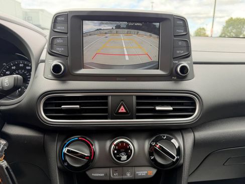 Used 2019 Hyundai Kona SE AWD/4WD image 38