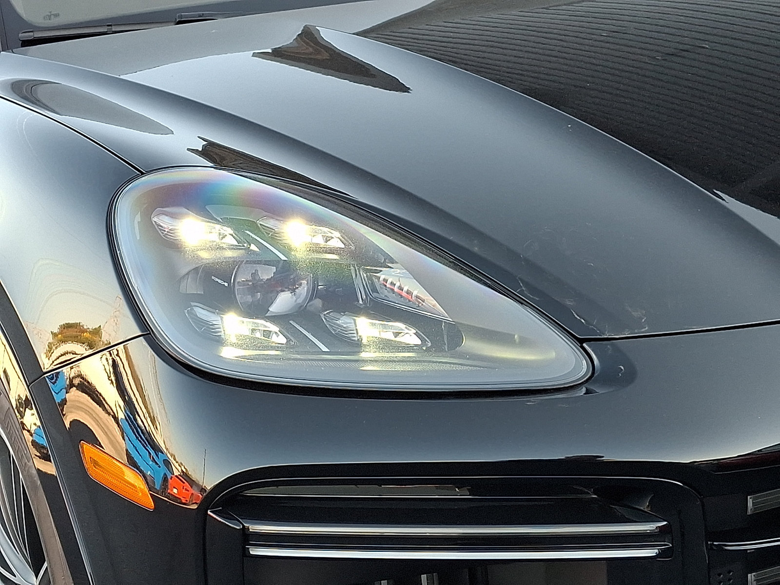 Certified 2023 Porsche Cayenne Turbo S AWD/4WD image 10