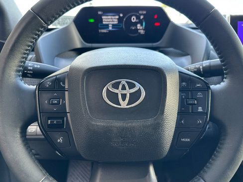 Used 2025 Toyota bZ4X XLE w/ Weather Package image 23