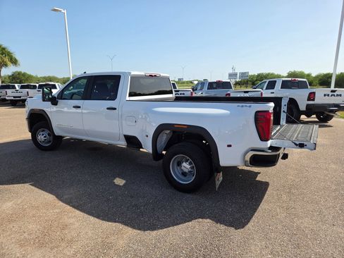 Used 2024 GMC Sierra 3500 Pro AWD/4WD image 27