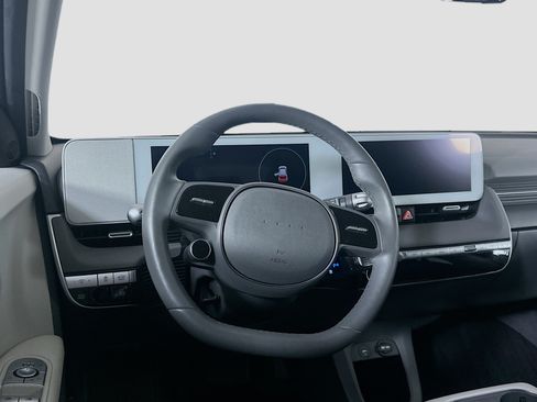 Used 2024 Hyundai Ioniq 5 SEL RWD image 18