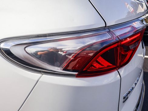 Used 2022 Buick Enclave Premium image 8