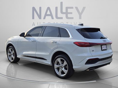 Used 2025 Audi Q5 Premium Plus AWD/4WD image 3