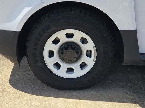 Used 2025 Chevrolet Brightdrop 600 FWD image 12