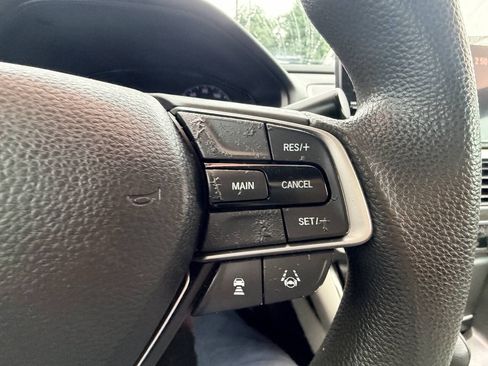 Used 2018 Honda Accord LX image 9