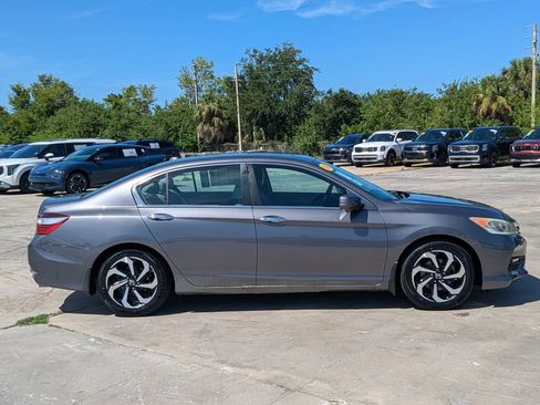Used 2016 Honda Accord EX-L image 9