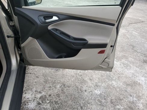Used 2016 Ford Focus SE image 31