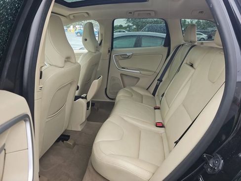 Used 2012 Volvo XC60 T6 AWD/4WD image 8