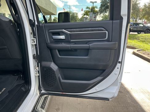 Used 2024 RAM 2500 Big Horn image 29