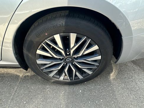 Certified 2023 Nissan Altima 2.5 SV FWD image 4