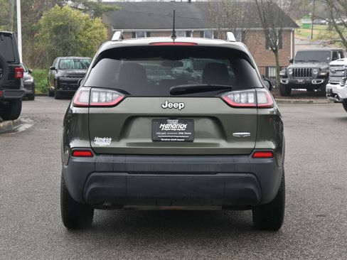 Used 2019 Jeep Cherokee Latitude w/ Popular Appearance Group image 12