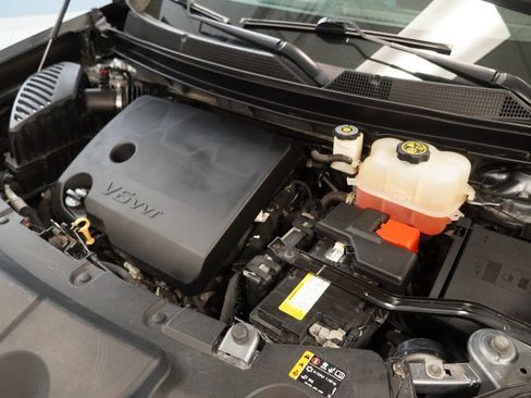 Used 2018 Chevrolet Traverse LT FWD image 16