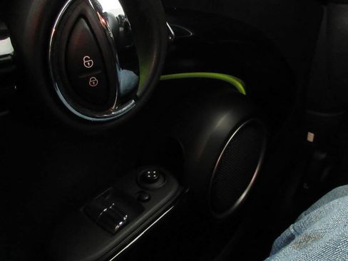 Used 2015 MINI Cooper S image 39