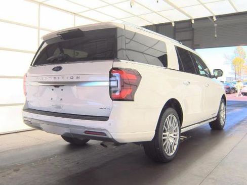 Used 2023 Ford Expedition Max Platinum AWD/4WD image 3