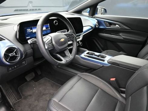 Used 2025 Chevrolet Equinox EV LT w/ Convenience Package FWD image 10