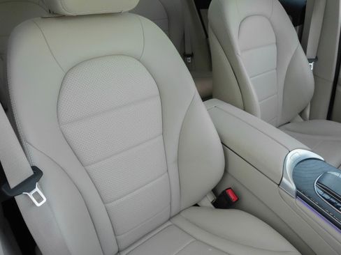 Used 2022 Mercedes-Benz GLC 300 image 14