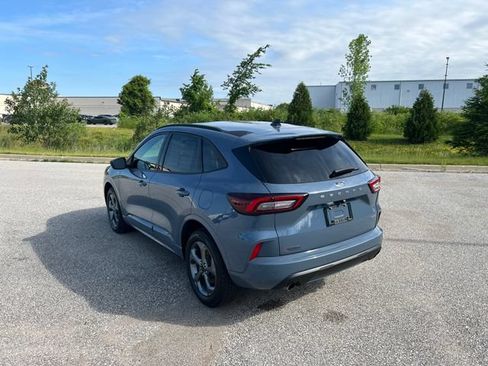 Used 2024 Ford Escape ST-Line w/ Tech Pack #1 AWD/4WD image 7
