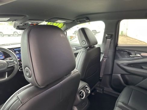 New 2026 Chevrolet Blazer EV LT AWD/4WD image 31