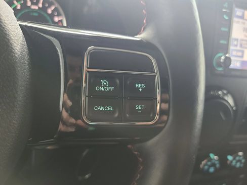Used 2012 Jeep Wrangler Unlimited Sahara AWD/4WD image 26