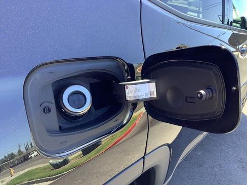 New 2025 Jeep Compass Trailhawk w/ Sun & Sound Group image 32