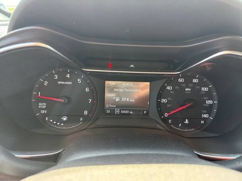 Used 2021 Chevrolet TrailBlazer LT w/ Premium Seating Package AWD/4WD image 26