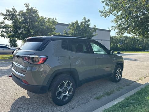 Used 2022 Jeep Compass Trailhawk AWD/4WD image 5