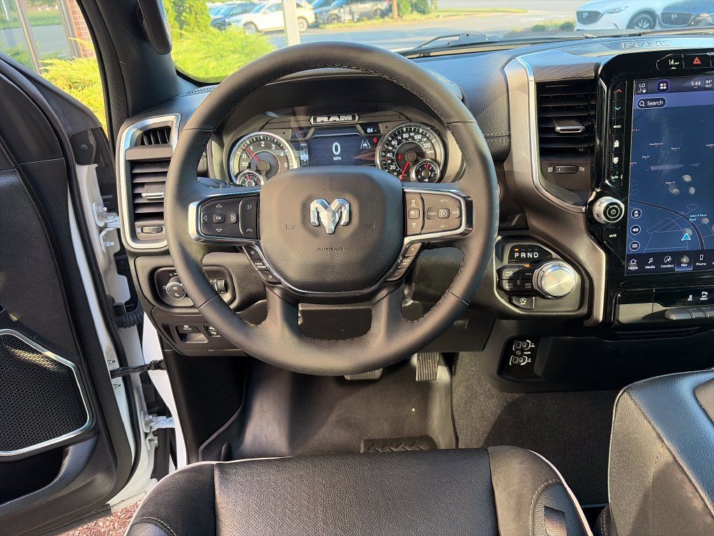 Used 2025 RAM 1500 Laramie AWD/4WD image 28