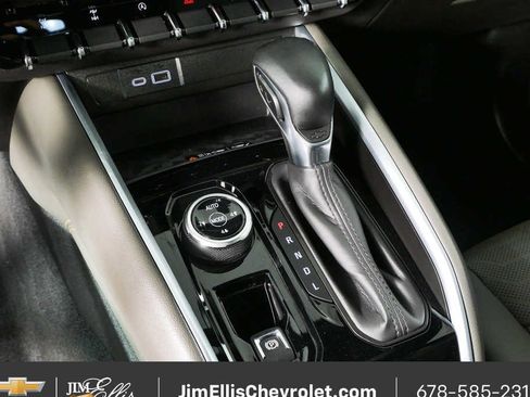 Used 2024 Chevrolet Colorado ZR2 w/ ZR2 Convenience Package III AWD/4WD image 16