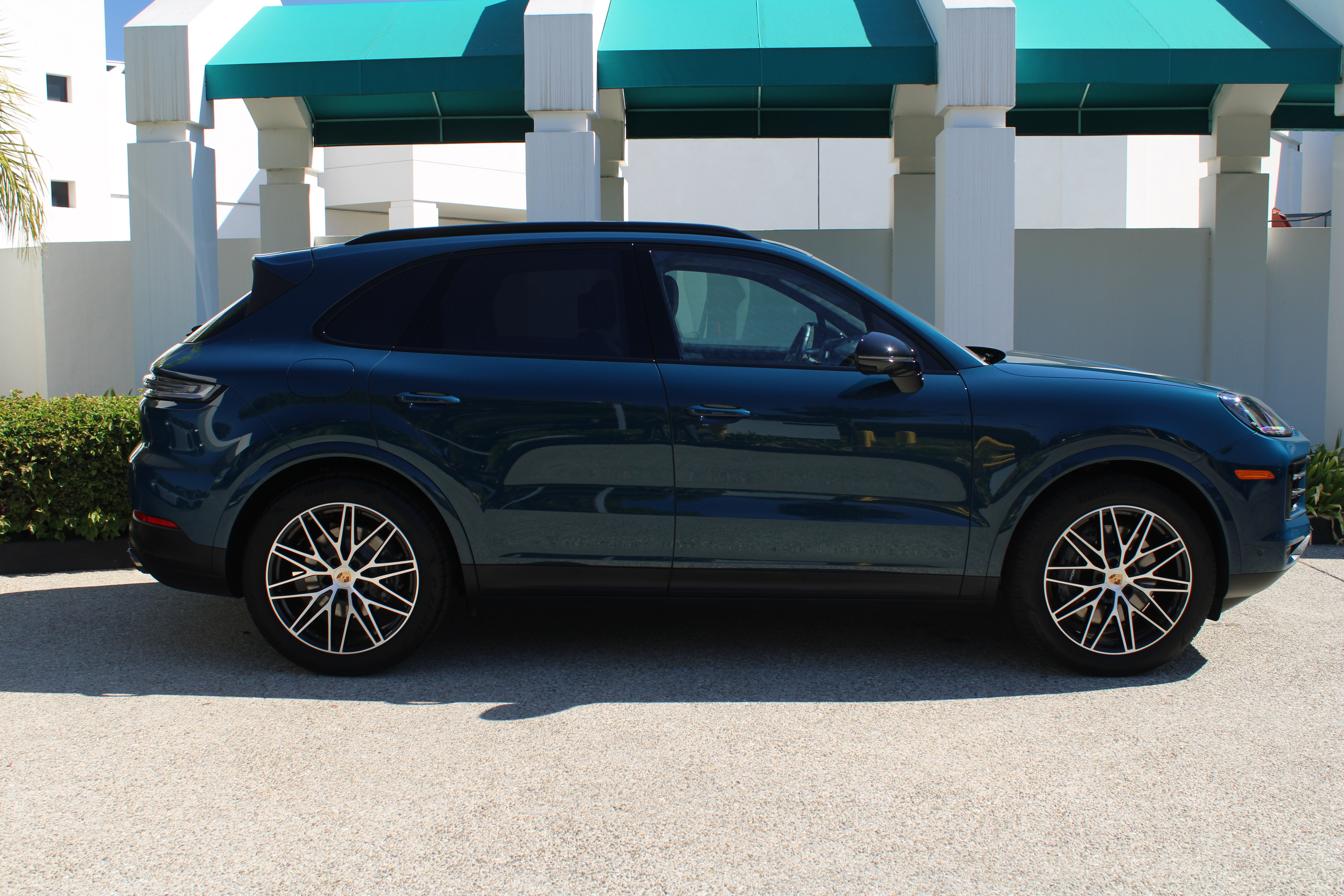 Certified 2026 Porsche Cayenne AWD/4WD image 8