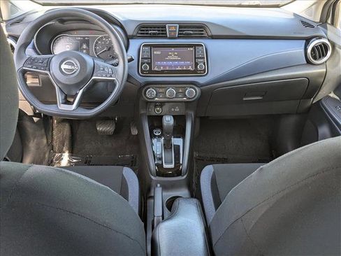 Used 2025 Nissan Versa SV image 16