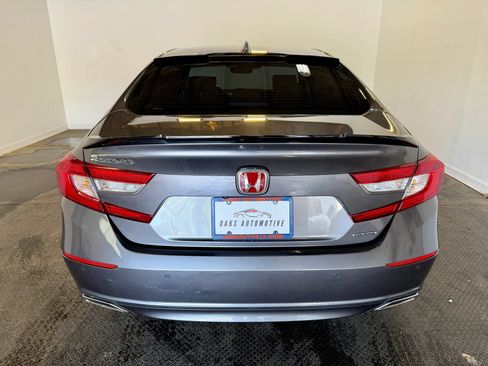 Used 2018 Honda Accord Touring image 6