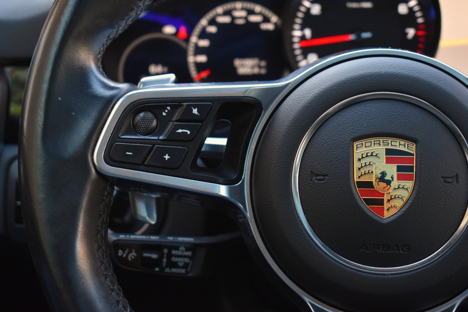 Used 2021 Porsche Cayenne Coupe AWD/4WD image 18
