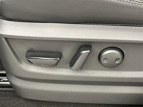 New 2025 Nissan Armada SL w/ Captain's Chari Seat Package image 12