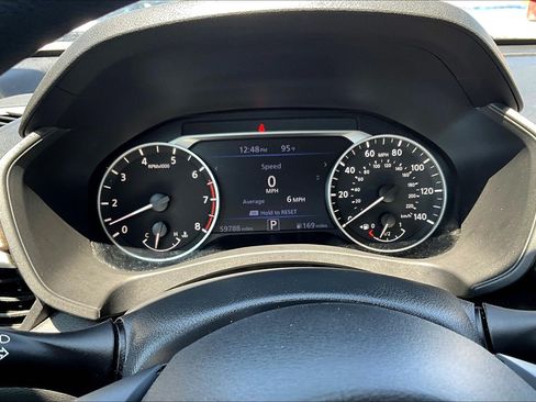 Used 2025 Nissan Altima 2.5 SV FWD image 14