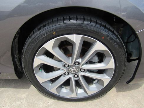 Used 2015 Honda Accord Sport image 7