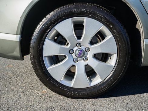 Used 2008 Volvo V70 image 15