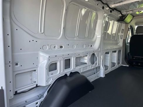 New 2025 Ford Transit 250 Low Roof RWD image 19