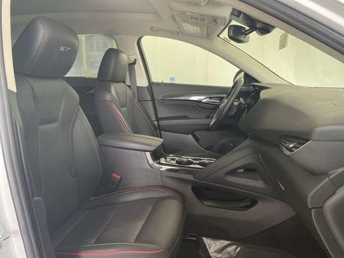 Certified 2023 Buick Envision Essence w/ Sport Touring Package image 19