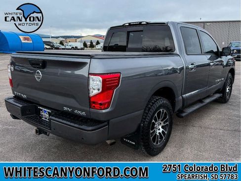Used 2020 Nissan Titan SV w/ SV Convenience Package AWD/4WD image 10