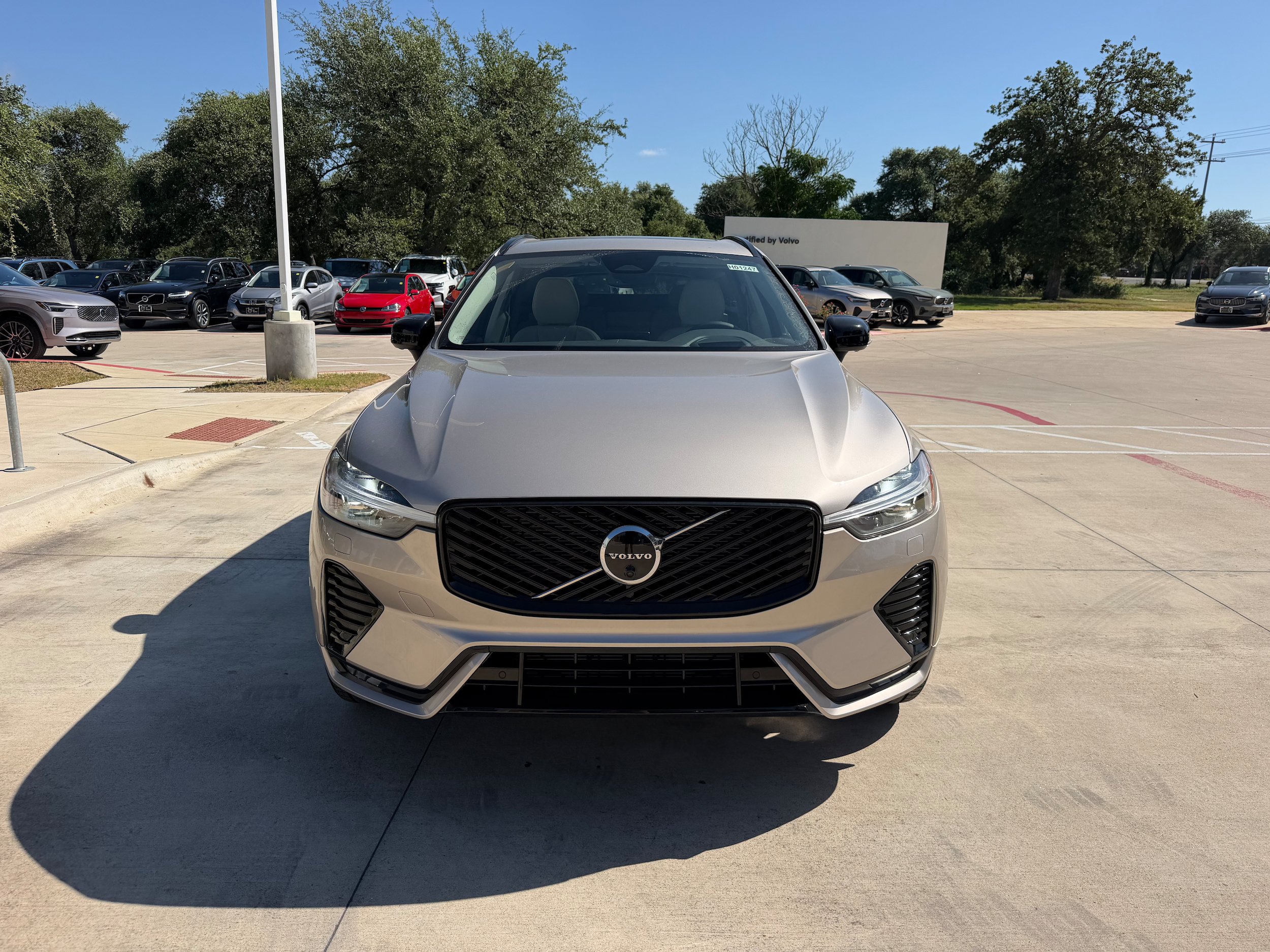 New 2026 Volvo XC60 B5 Ultra w/ Protection Package Premier AWD/4WD image 6