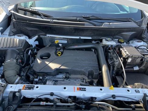 Used 2024 GMC Terrain SLT image 20