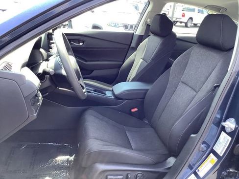Used 2023 Honda Accord EX image 8