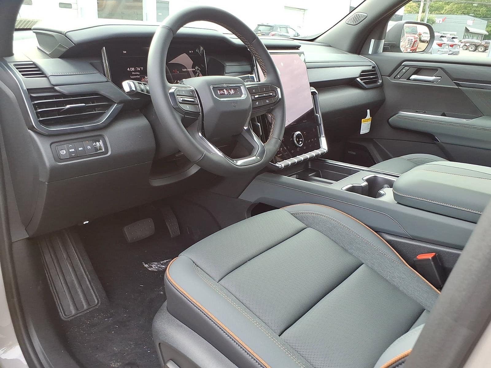 New 2027 GMC Acadia AT4 w/ Luxury Package AWD/4WD image 13