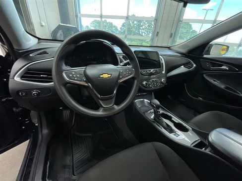 Used 2023 Chevrolet Malibu LT FWD image 13