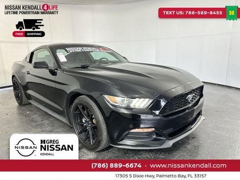 Used 2017 Ford Mustang Coupe image 2