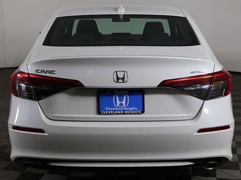 Used 2024 Honda Civic Sport image 9