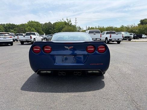 Used 2007 Chevrolet Corvette Coupe w/ Preferred Equipment Group RWD image 6