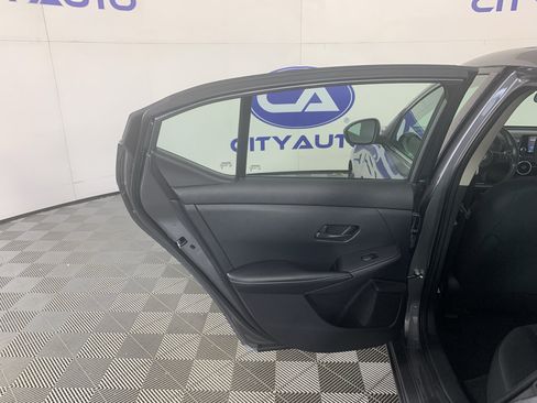 Used 2024 Nissan Sentra S FWD image 29