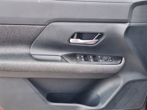 New 2026 Nissan Kicks SV image 18